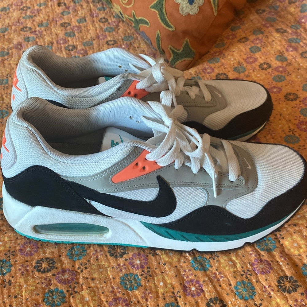 Nike White and Gray Sneakers with Coral Highlights